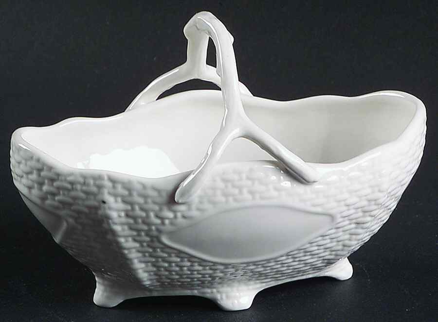 Royal Icing 3" Handled Basket by Wedgwood-1