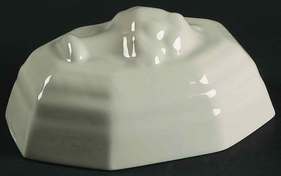 Royal Icing Jello Mold by Wedgwood-1
