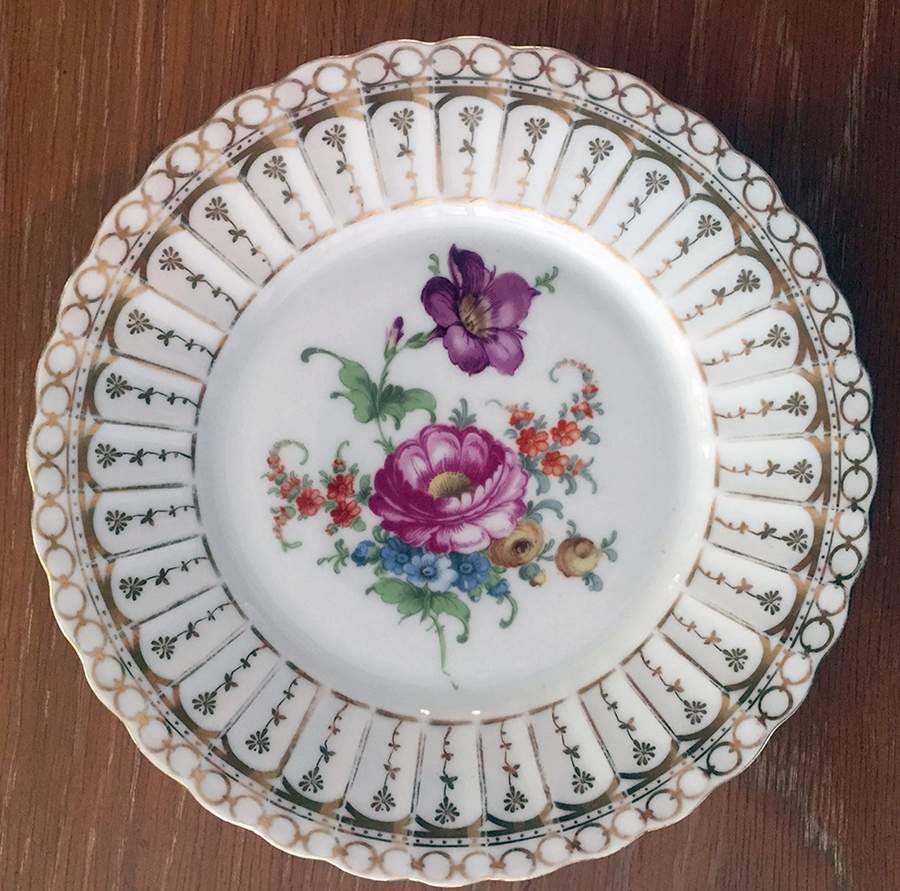 1756 Dessert/Pie Plate by Bauer & Pfeiffer-1
