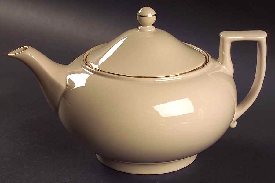 Gilded Drabware Teapot & Lid by Wedgwood-1