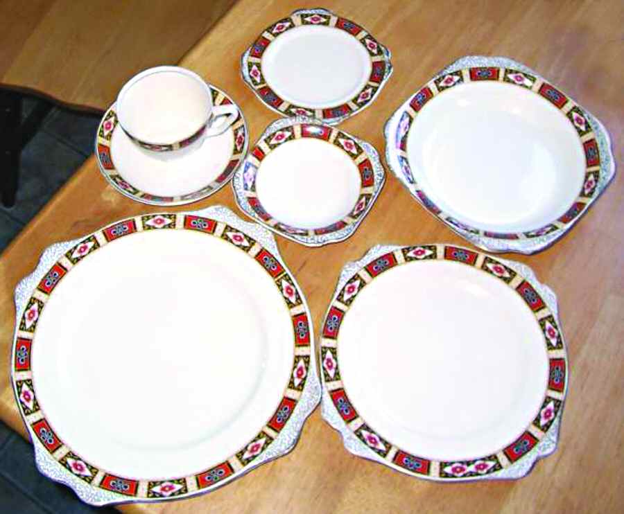 WIL26 Salad Plate by Arthur J Wilkinson-1
