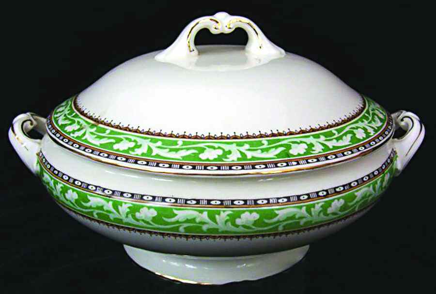 2197 Tureen &  Lid by Wedgwood-1