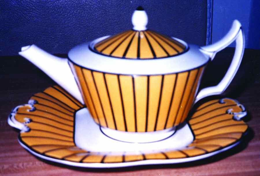 A6302 Teapot & Lid by Wedgwood-1