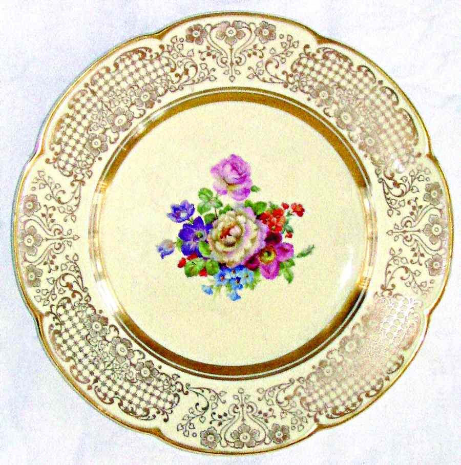 9215 Dinner Plate by Wood & Sons-1