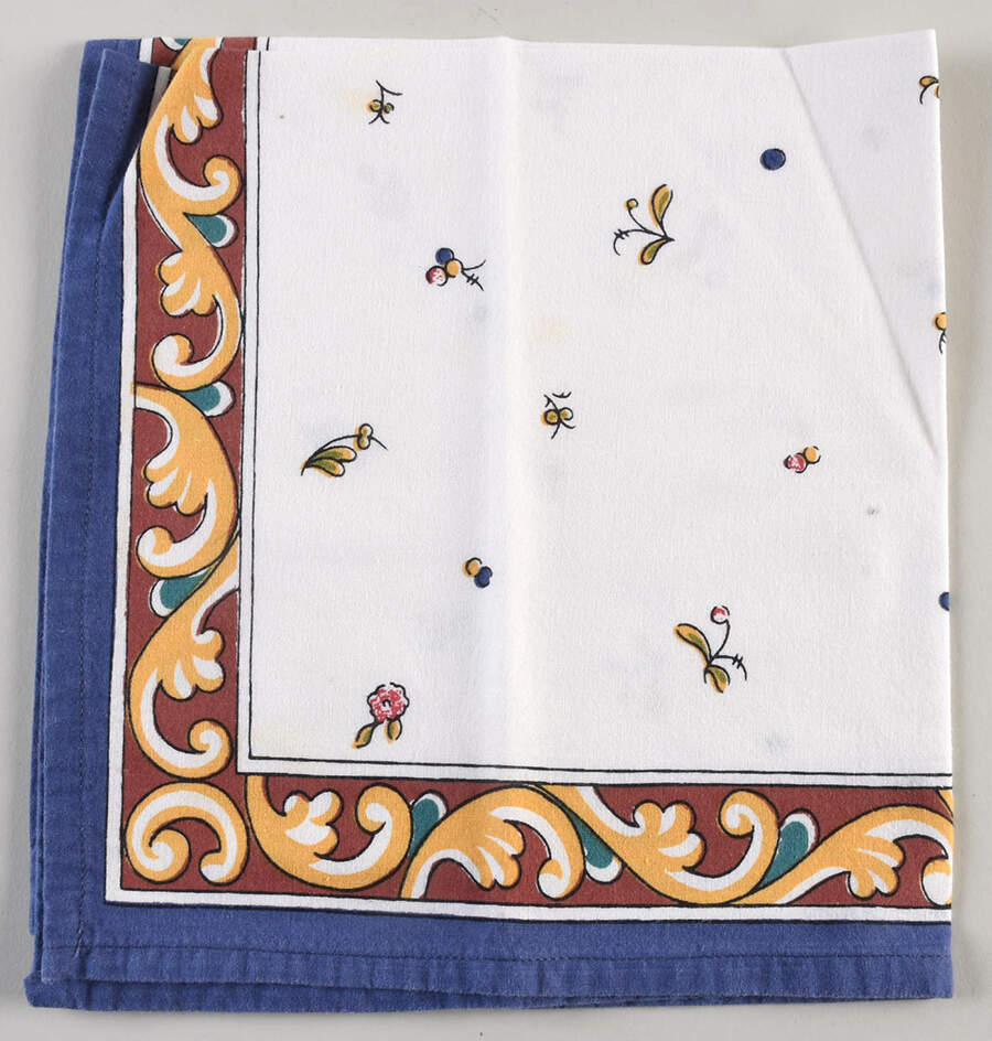 Provence (Castle Center) Cloth Napkin by Williams-Sonoma-1