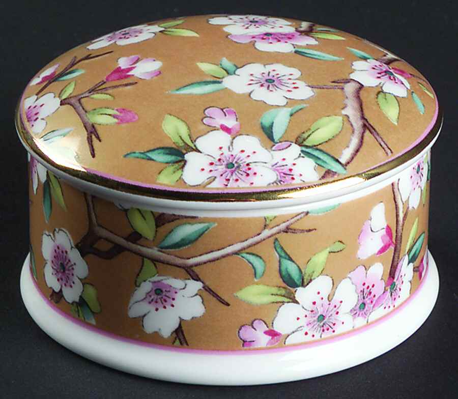 May Flowers Trinket Box & Lid by Wedgwood-1