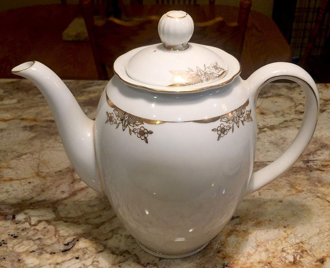 WIG725 Teapot & Lid by Winterling - Bavaria-1
