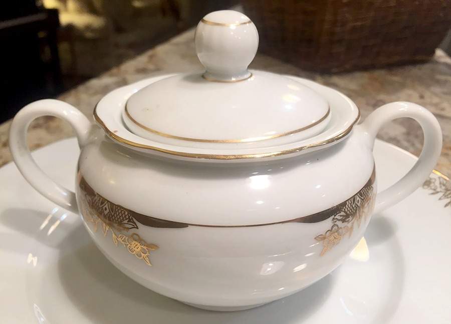 WIG725 Sugar Bowl & Lid by Winterling - Bavaria-1