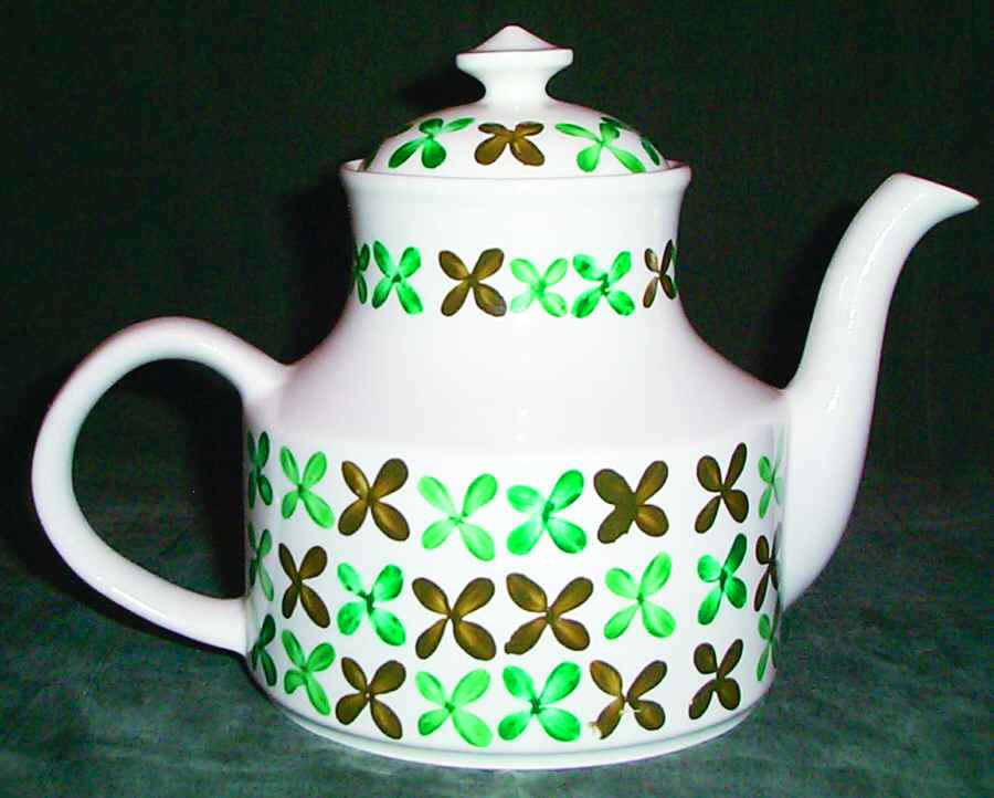 5252 Teapot & Lid by Arthur Wood-1
