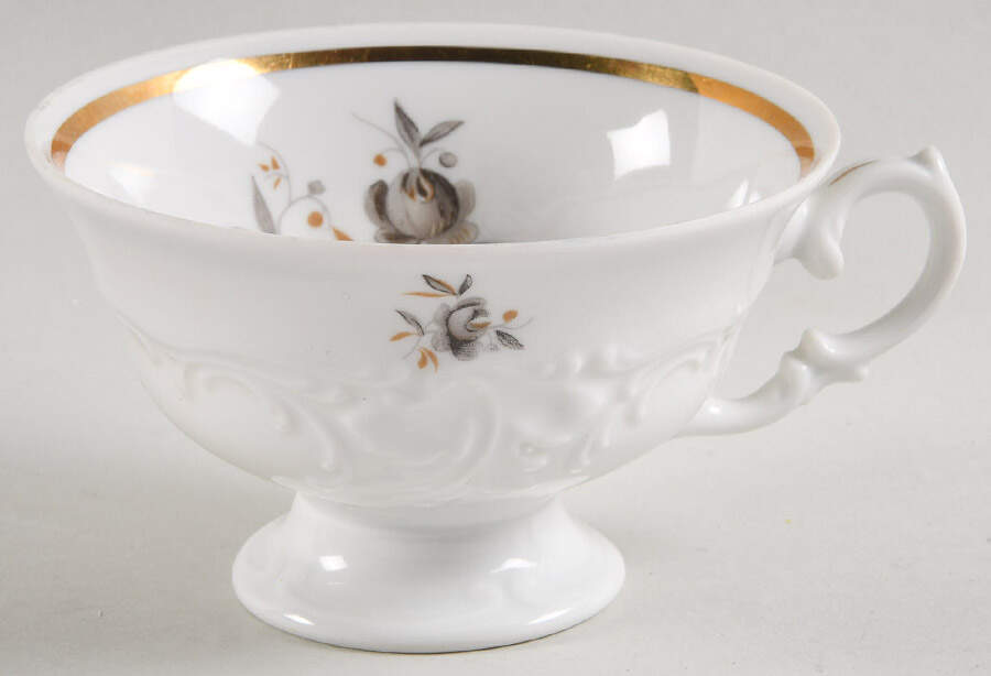 WLB59 Footed Cup by Walbrzych-1