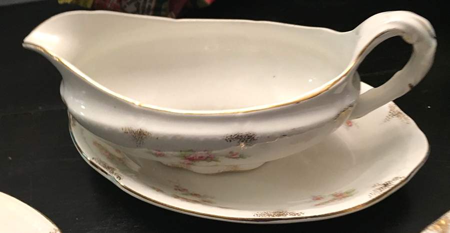 Eatonia Gravy Boat & Underplate by F Winkle-1