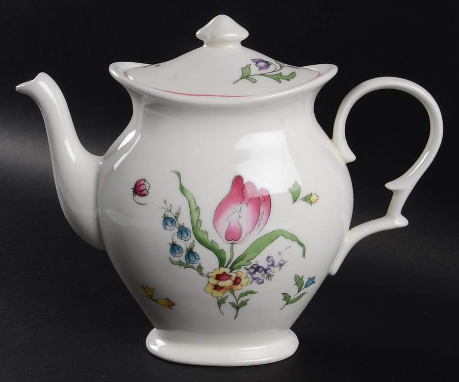 Victoria Teapot & Lid by William Roberts-1