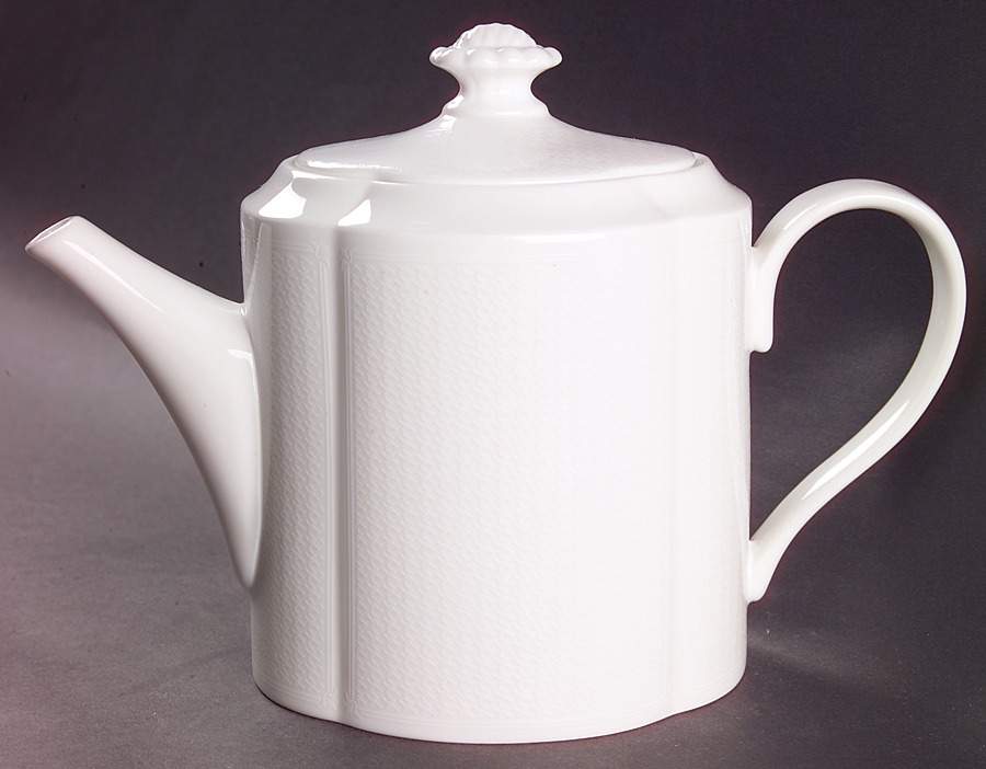 Hampton Houndstooth Teapot & Lid by Waterford China-1