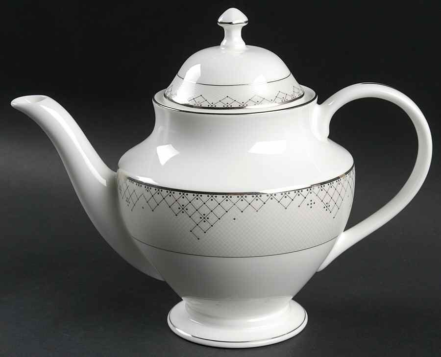 Giselle Teapot & Lid by Waterford China-1