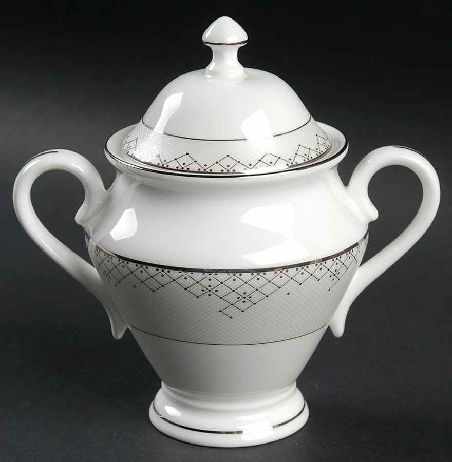 Giselle Sugar Bowl & Lid by Waterford China-1
