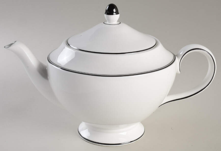 Top Note Teapot & Lid by Wedgwood-1