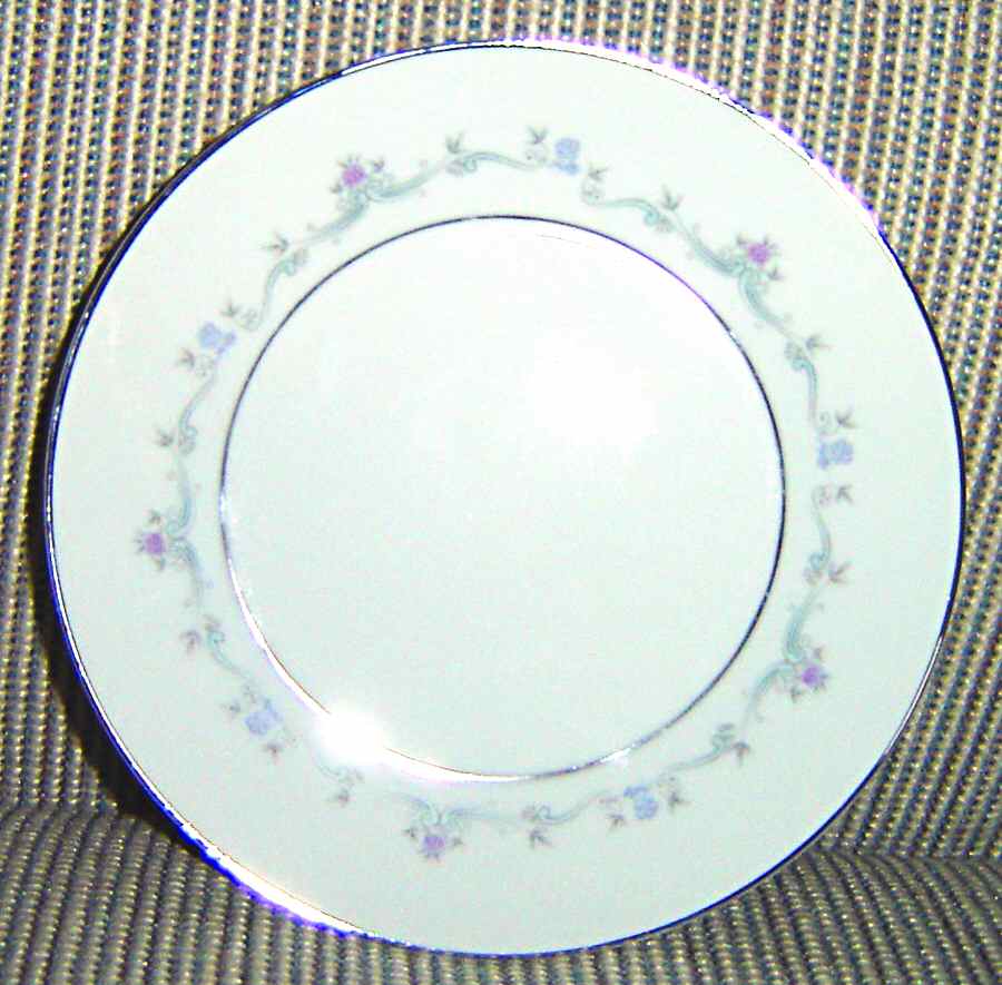 Medallion Bread & Butter Plate by Wentworth-1