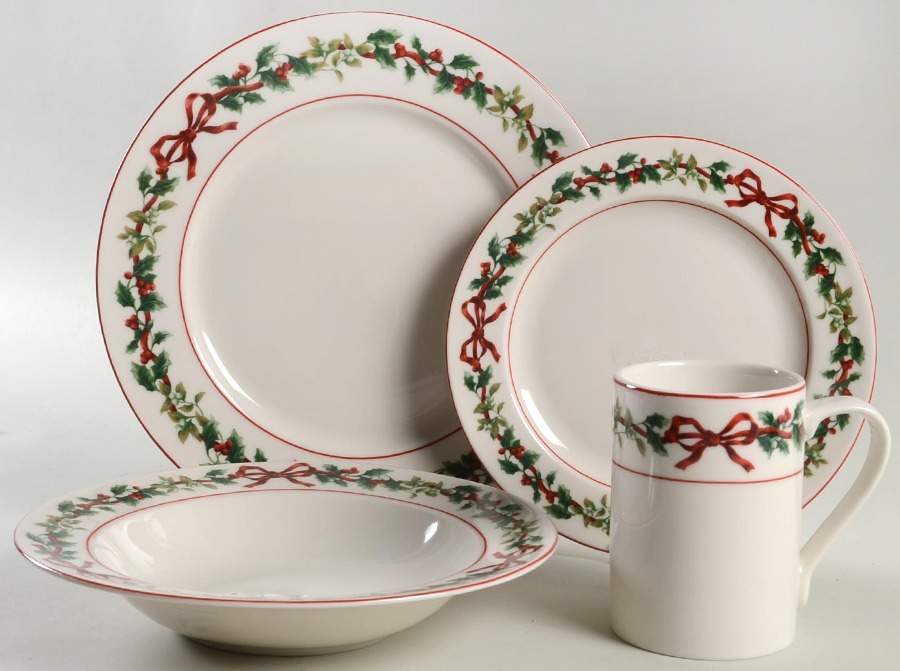 Holiday Garland 4 Piece Place Setting by William Roberts-1