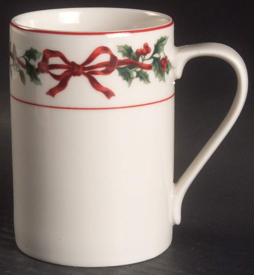 Holiday Garland Mug by William Roberts-1