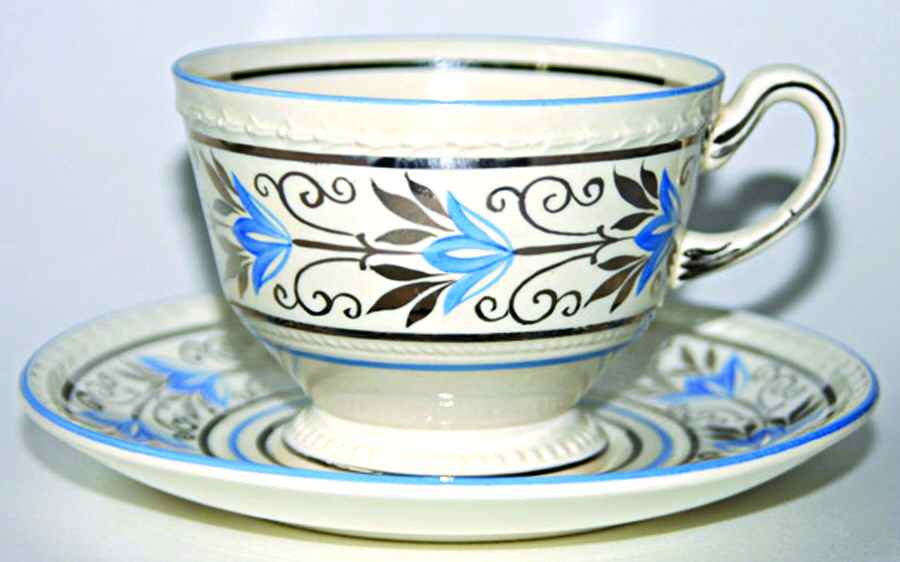 AMM9189 Footed Cup & Saucer Set by Wedgwood-1