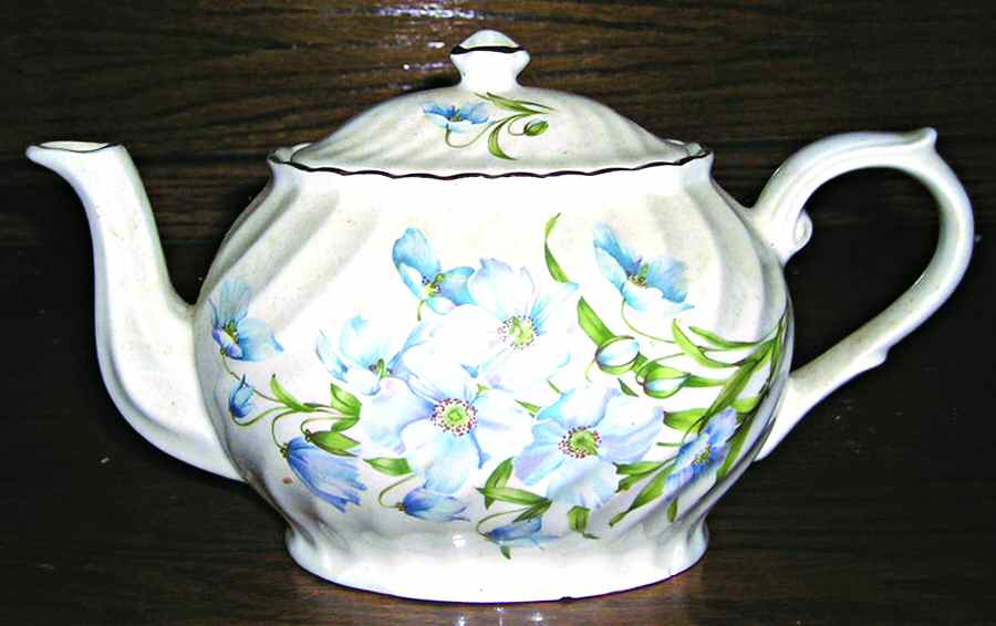 6098 Teapot & Lid by Arthur Wood-1