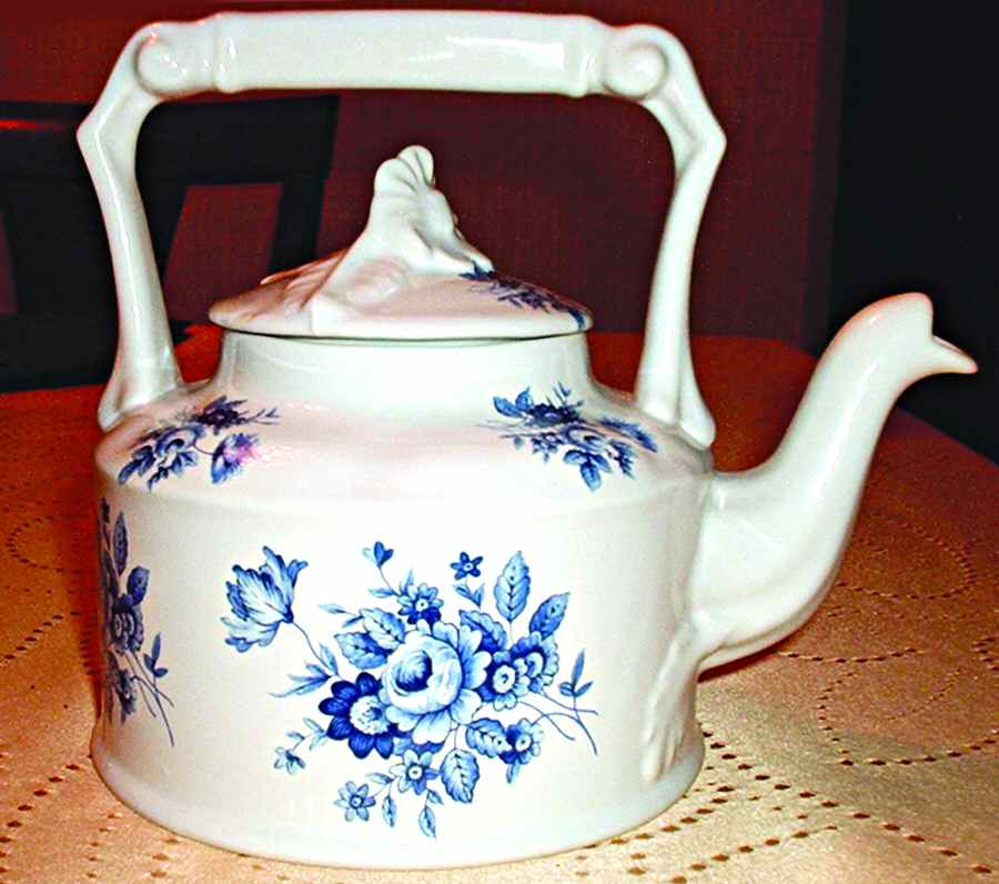 6317 Teapot & Lid by Arthur Wood-1