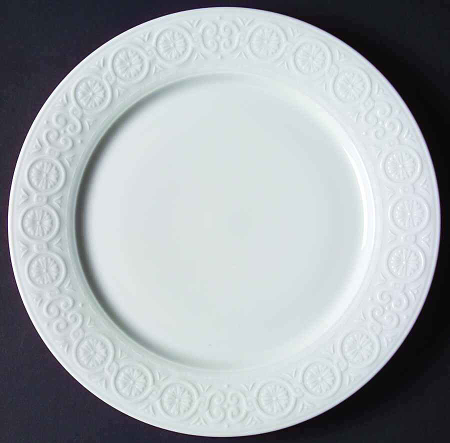 Iveagh Border Dinner Plate by Waterford China-1
