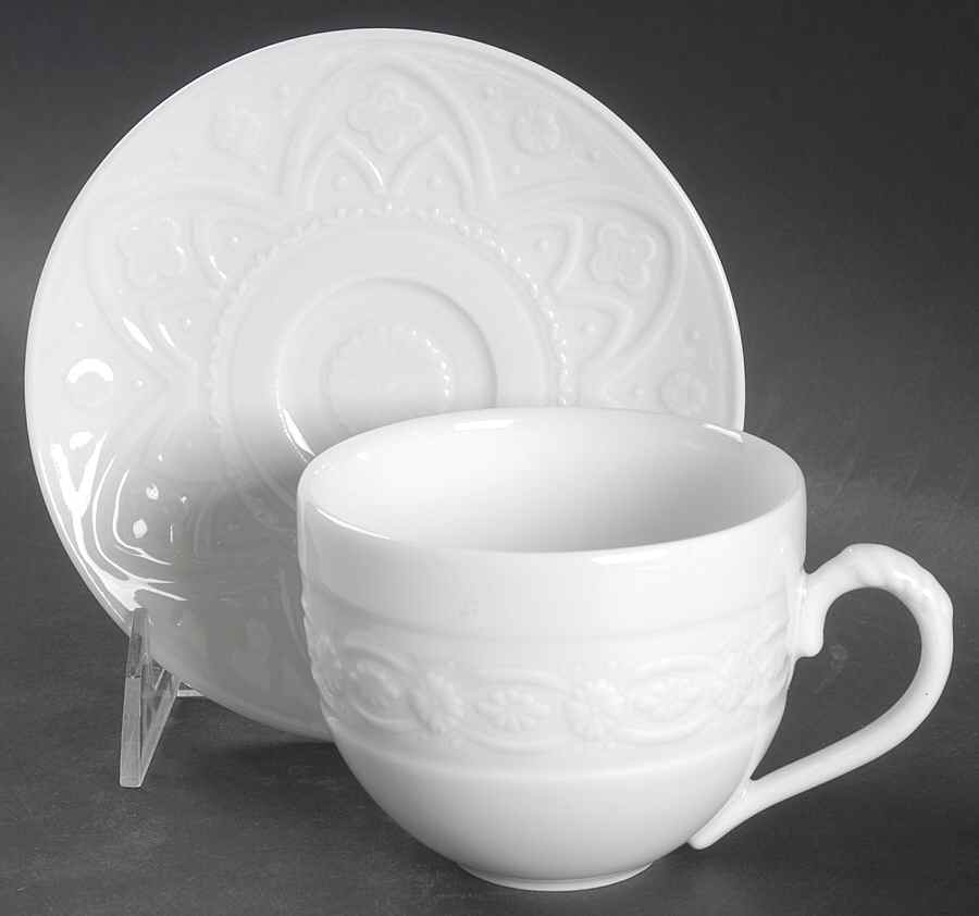 Iveagh Border Flat Cup & Saucer Set by Waterford China-1