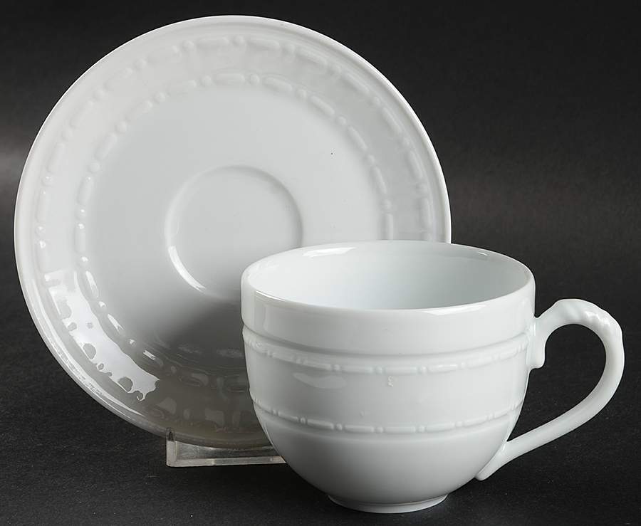 College Green Flat Cup & Saucer Set by Waterford China-1