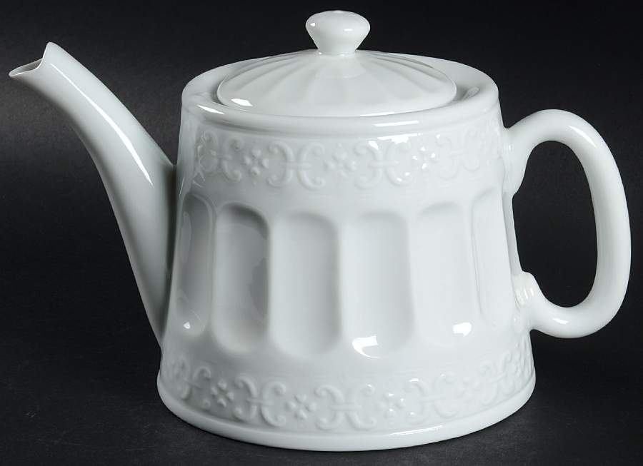 Grafton Street Accessories Teapot & Lid by Waterford China-1