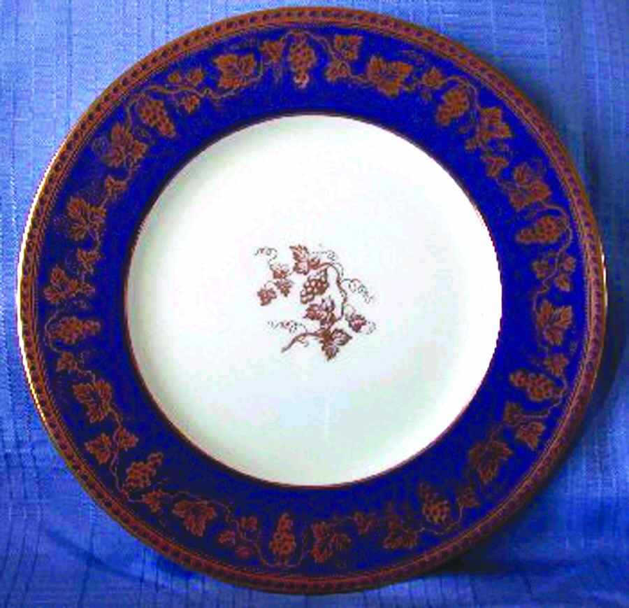 W2545 Dinner Plate by Wedgwood-1