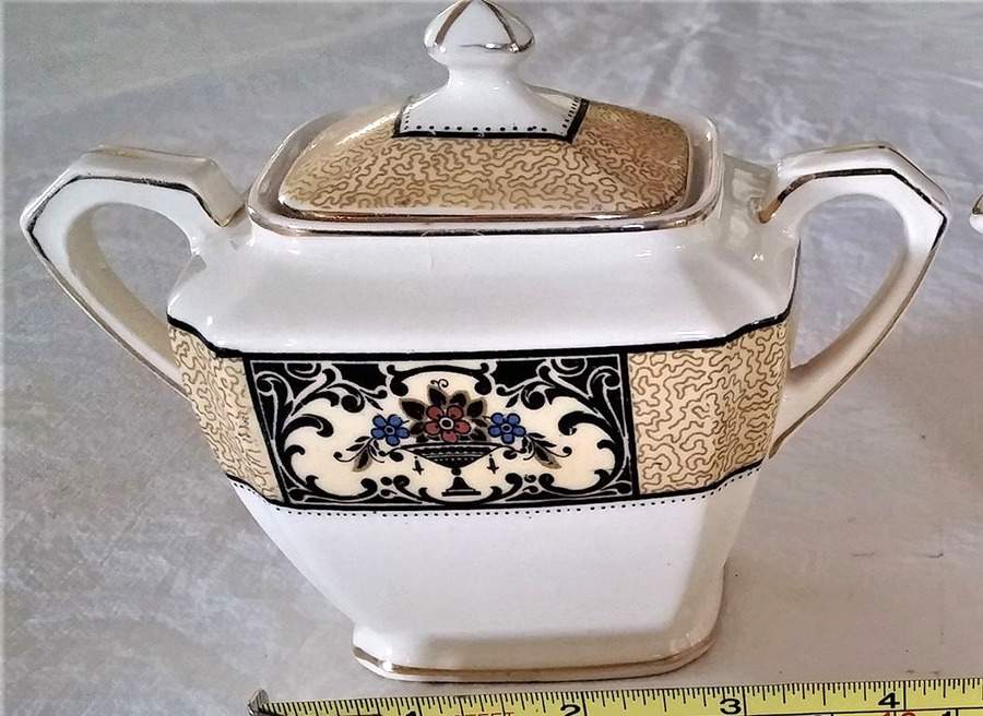 Nanette Ivory Sugar Bowl & Lid by Wedgwood-1