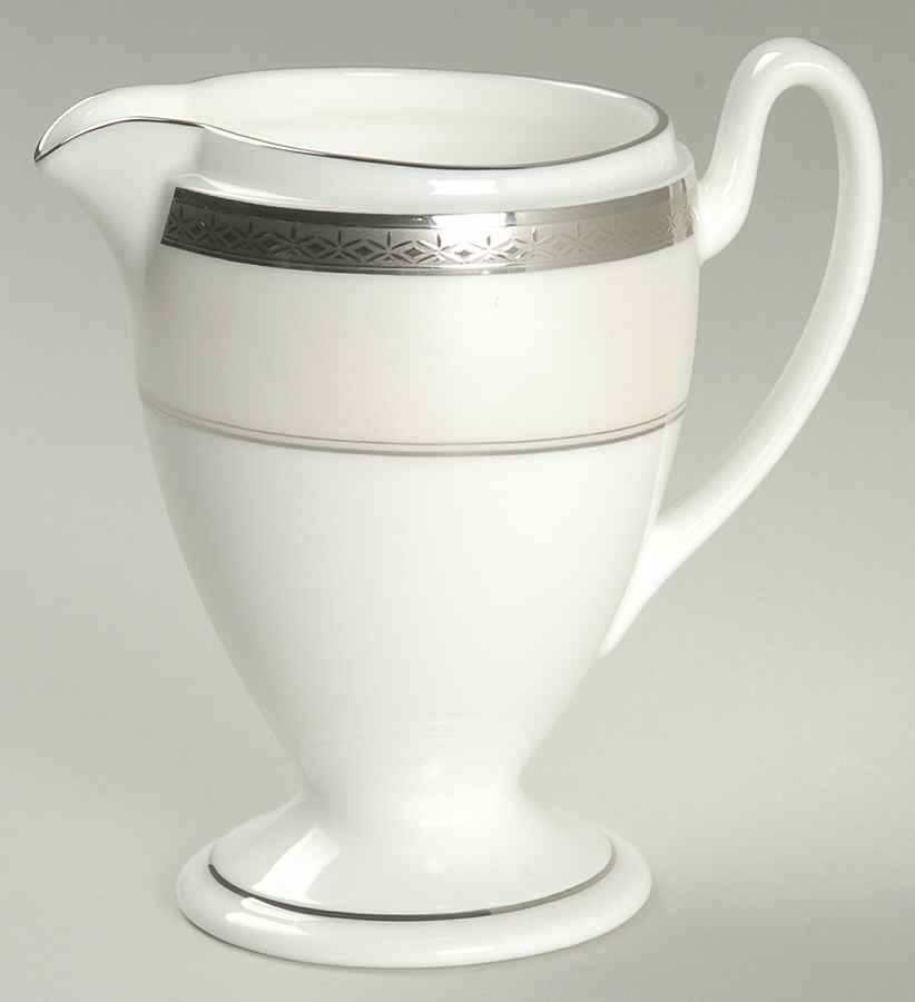 Araglin Platinum Creamer by Waterford China-1