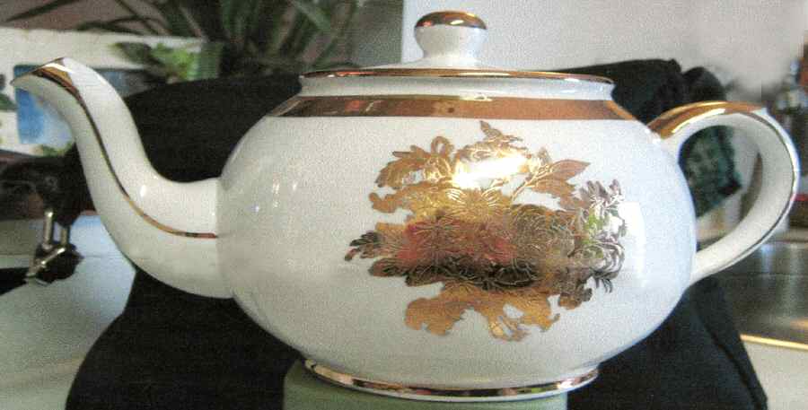 B269 Teapot & Lid by Wood & Sons-1