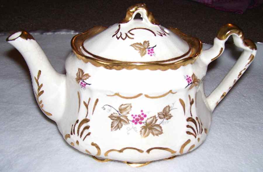 5088 Teapot & Lid by Arthur Wood-1