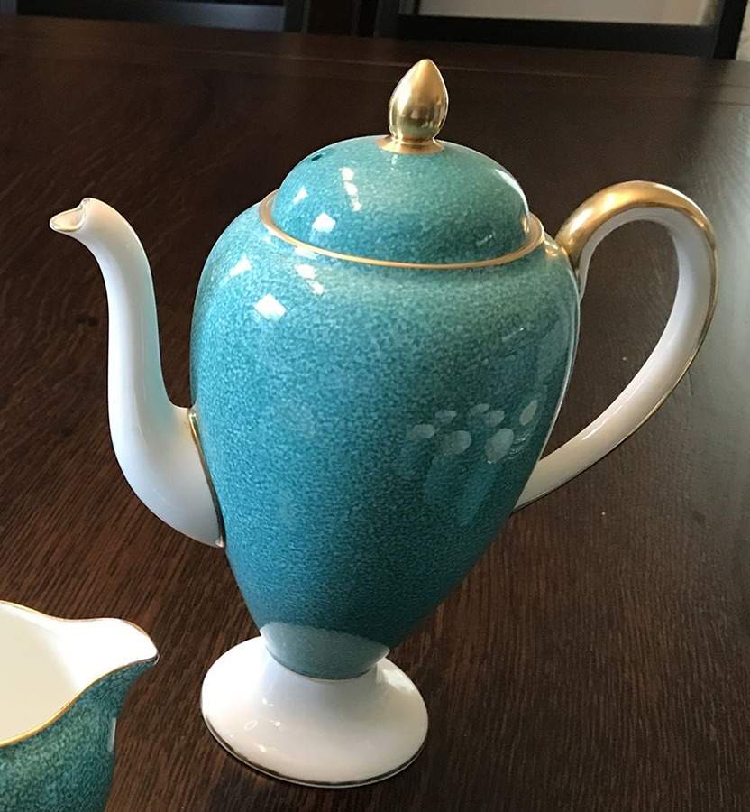 W4209 Coffee Pot & Lid by Wedgwood-1