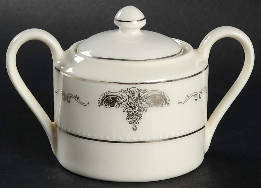 Grande Baroque Sugar Bowl & Lid by Wallace Heritage (Japan)-1