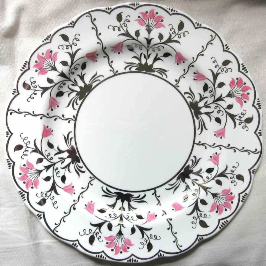W2095 Dinner Plate by Wedgwood-1
