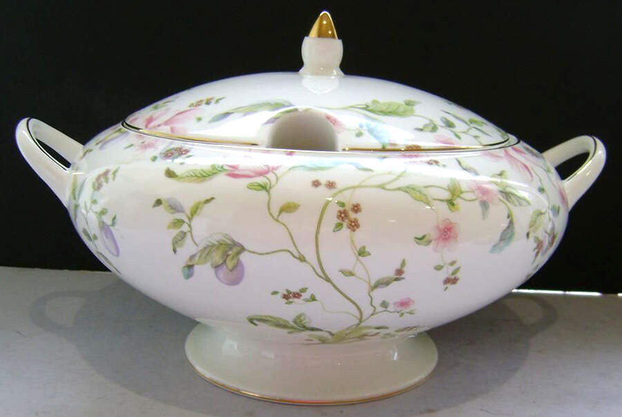 Sweet Plum Tureen &  Lid by Wedgwood-1