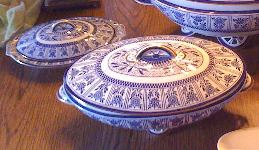 WW447 Round Covered Vegetable by Wedgwood-1