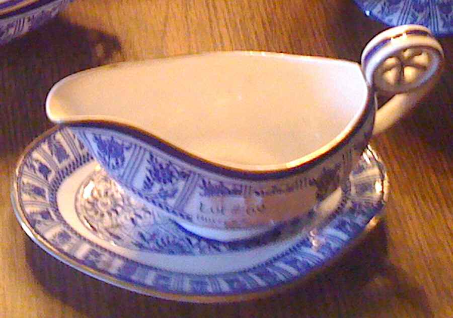 WW447 Gravy Boat & Underplate by Wedgwood-1