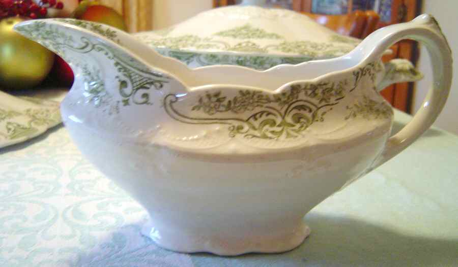 St Regis (No Gold Accents) Gravy Boat by Wood & Sons-1