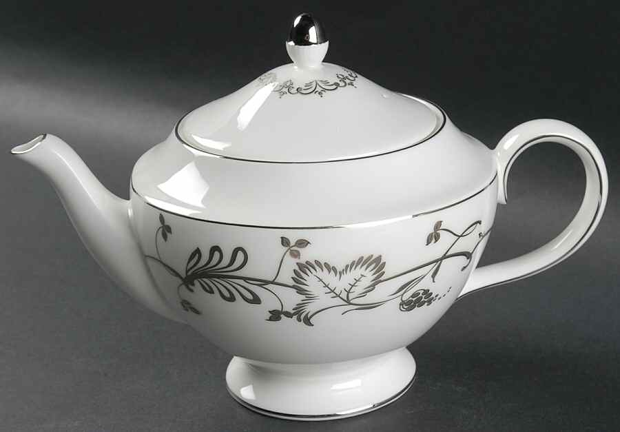 Flourish Ecru (No Color Band Tea/Coffee Pot & Lid by Wedgwood-1