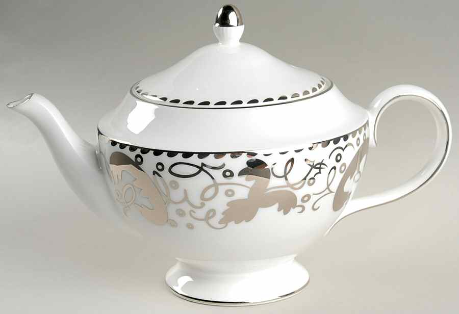 Lily of the Valley Tea/Coffee Pot & Lid by Wedgwood-1