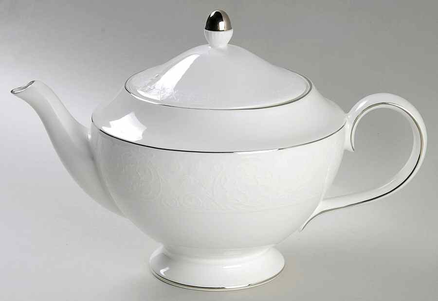 Petal Lattice Tea/Coffee Pot & Lid by Wedgwood-1