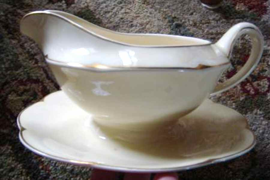 A6962 Gravy Boat with Attached Underplate by Wood & Sons-1