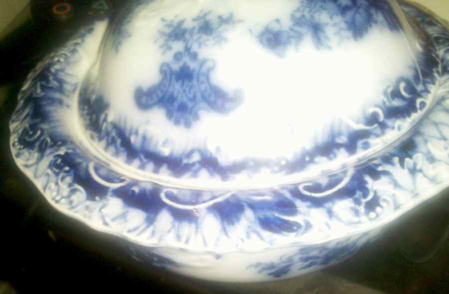 Princess Soap Dish and Lid by Wood & Sons-1
