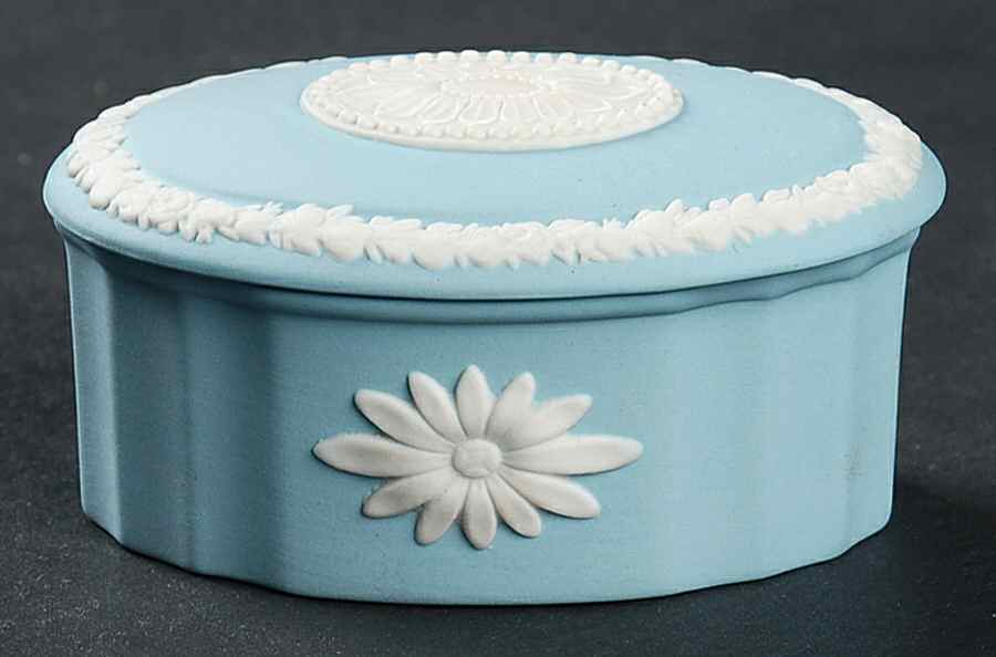 Jasper Elegance Camilla Box with Lid by Wedgwood-1