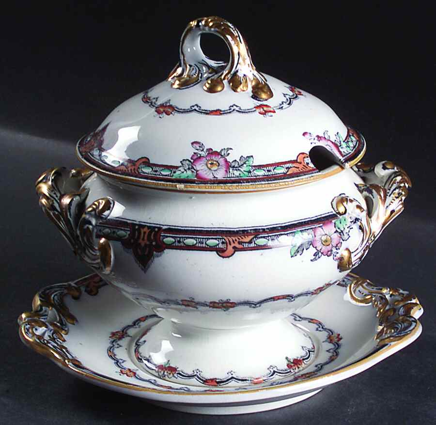 3276 Sauce Boat & Lid with Underplate by Wedgwood-1