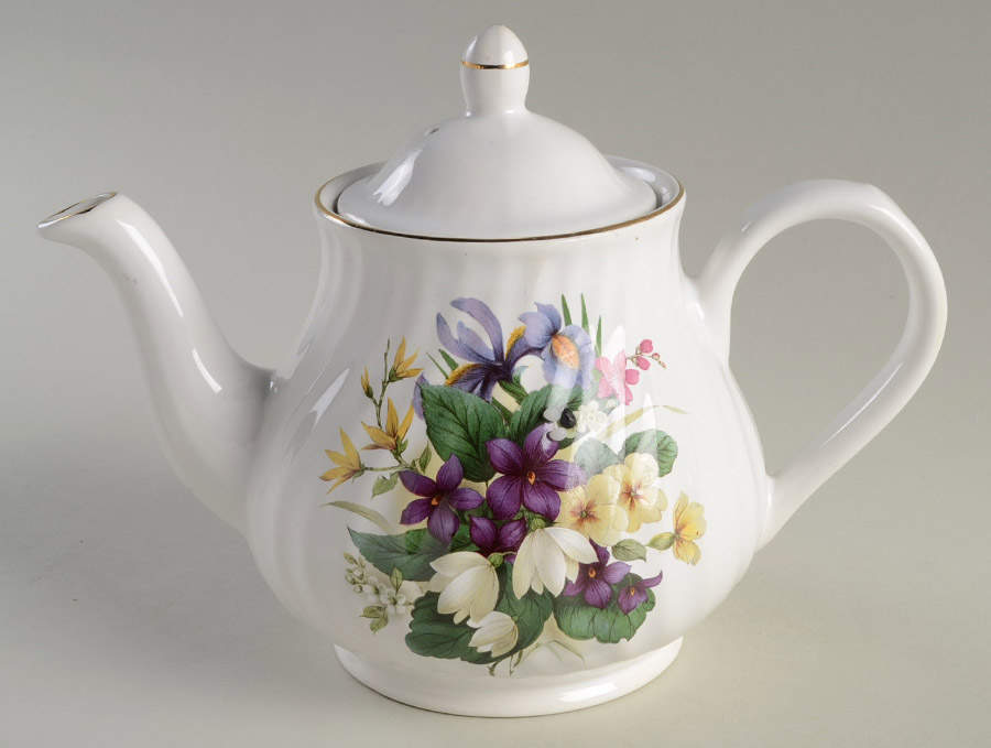 6410 Teapot & Lid by Arthur Wood-1